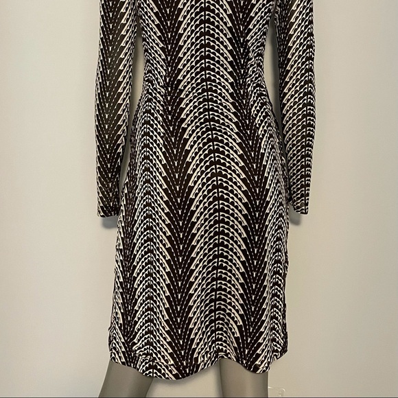 EUC SEXY KENNETH COLE SILK FAUX WRAP V~NECK DRESS - Picture 4 of 9